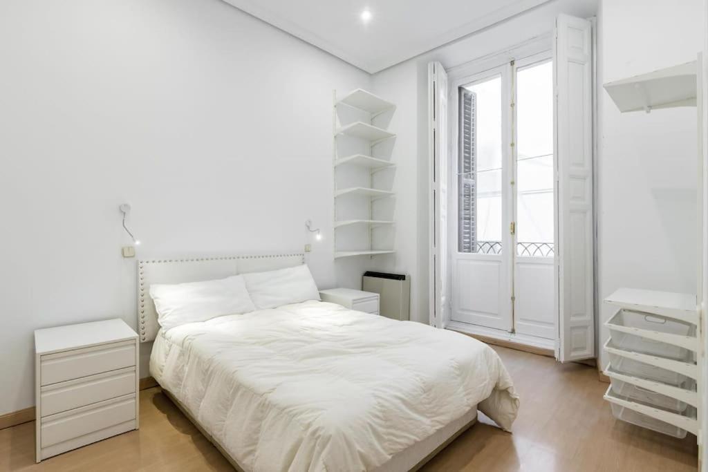Апартаменты Apartamento Proximo A Gran Via Мадрид Экстерьер фото